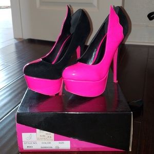 Black neon Platforms